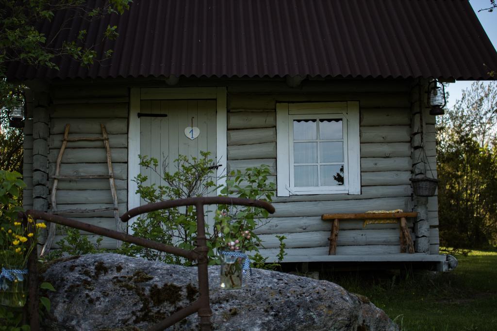 Villa Kuusetuka Tourism Farm à Pahkla Extérieur photo